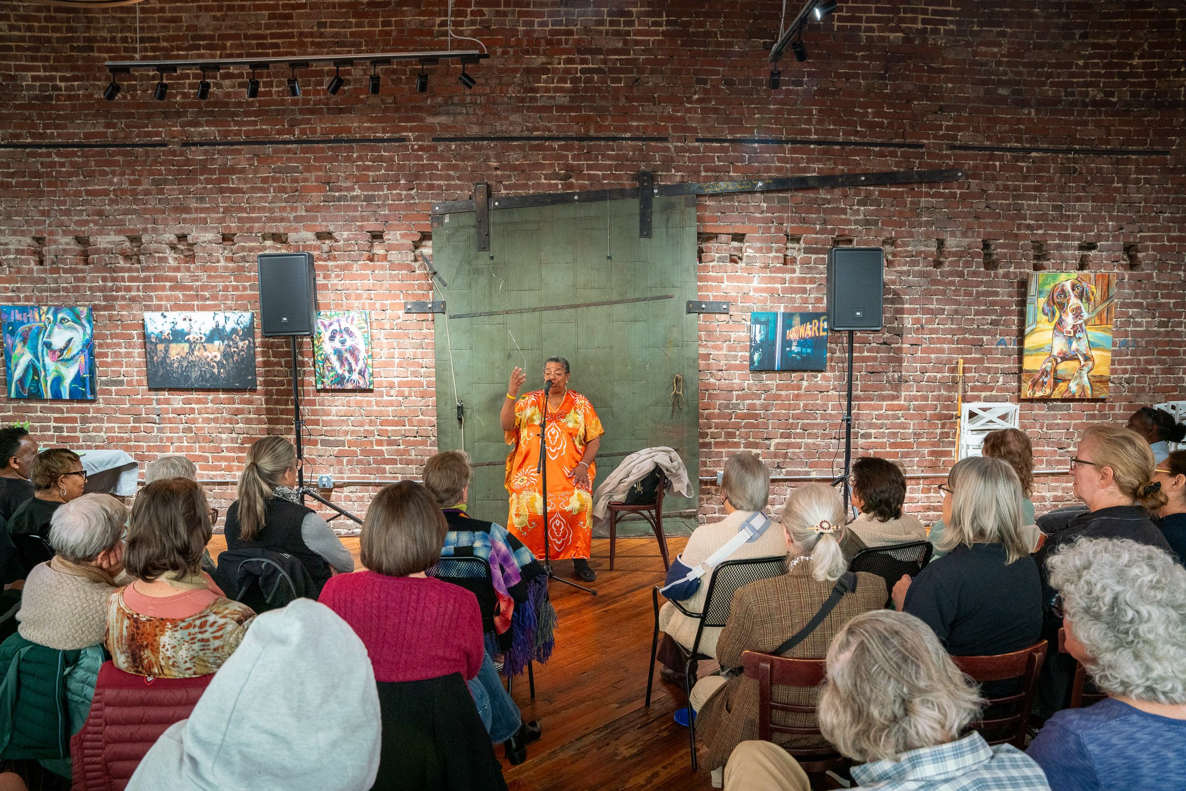 Sheila Arnold during the live performance